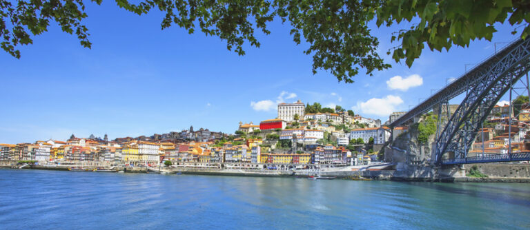 Saiba como é morar na cidade de Porto, em Portugal, com Frederico Gayer Machado de Araujo